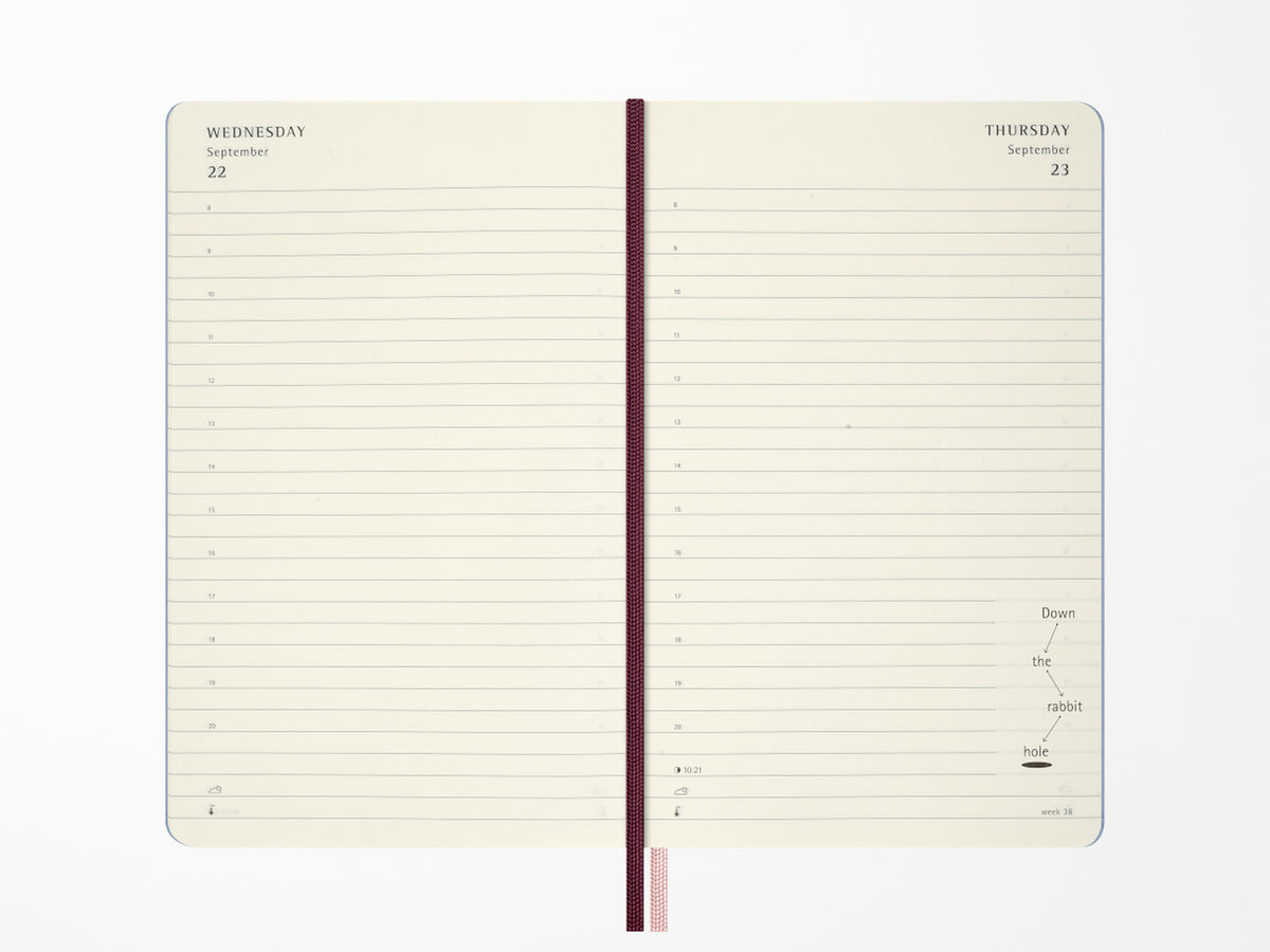 Moleskine Alice in Wonderland 2027 Daily Planner