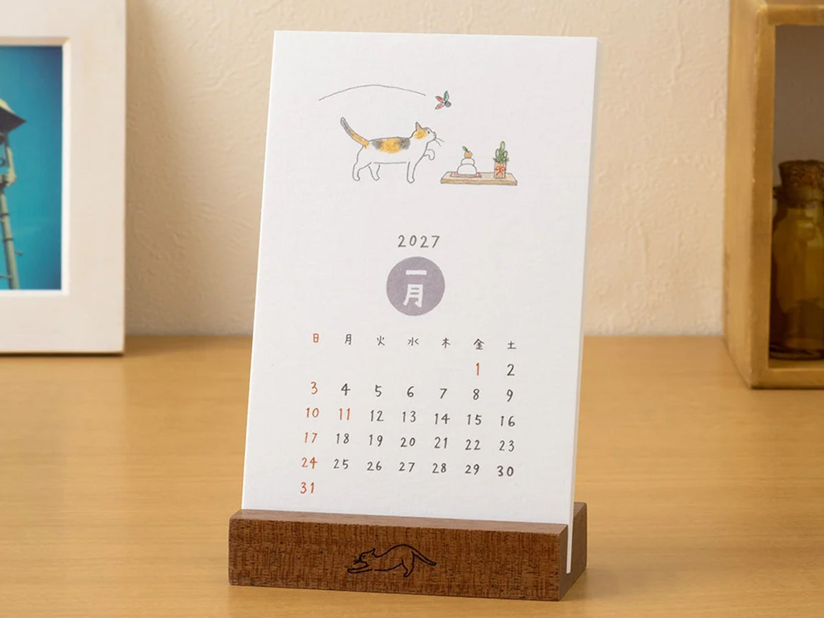 Midori Stand Calendar 2027 - Cat