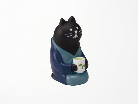 Concombre Figurine Black Cat with Japanese Tea