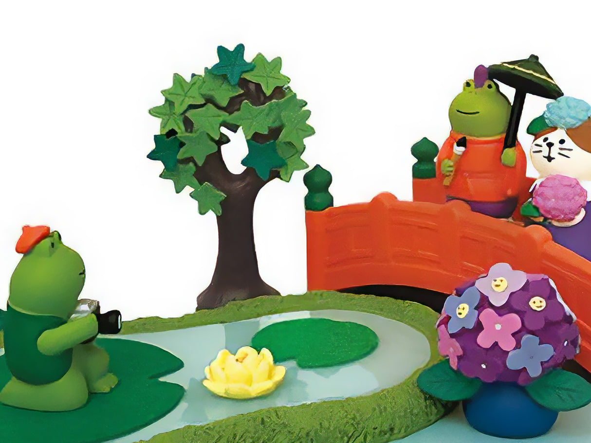 Concombre Figurine Maple Tree