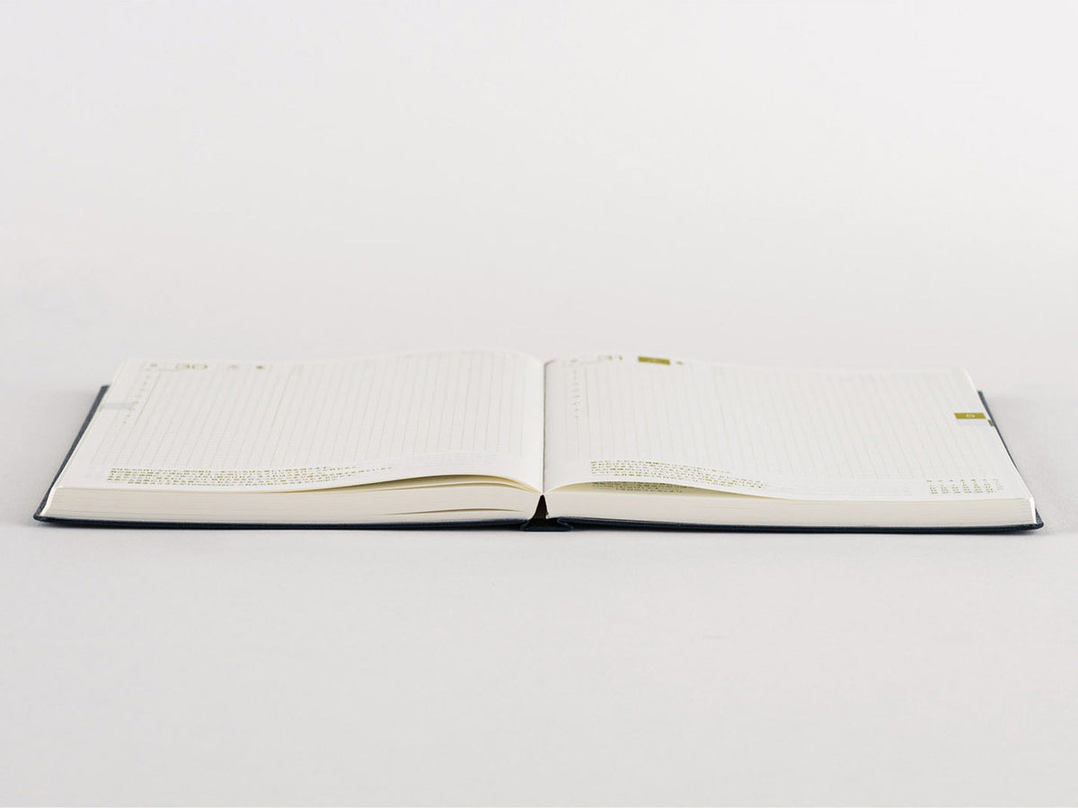 Hobonichi Techo A5 Hon 2027 - Slash (Navy)