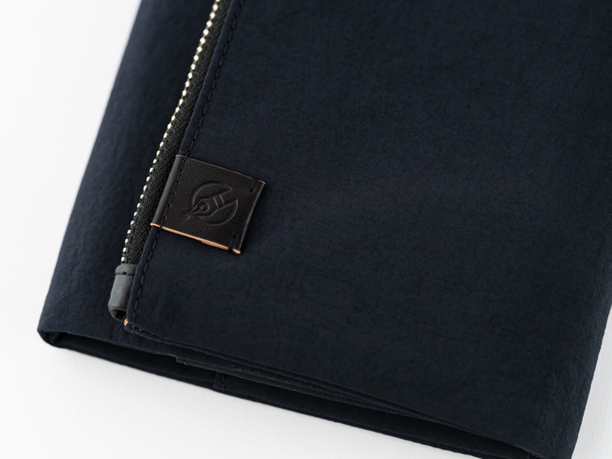 Hobonichi Techo Weeks Cover - Tragen: Black
